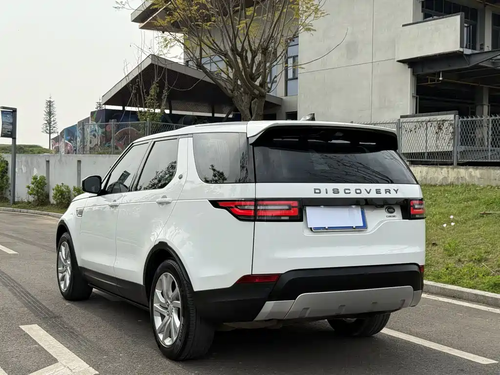 Land Rover Discovery 2018 — фото 13