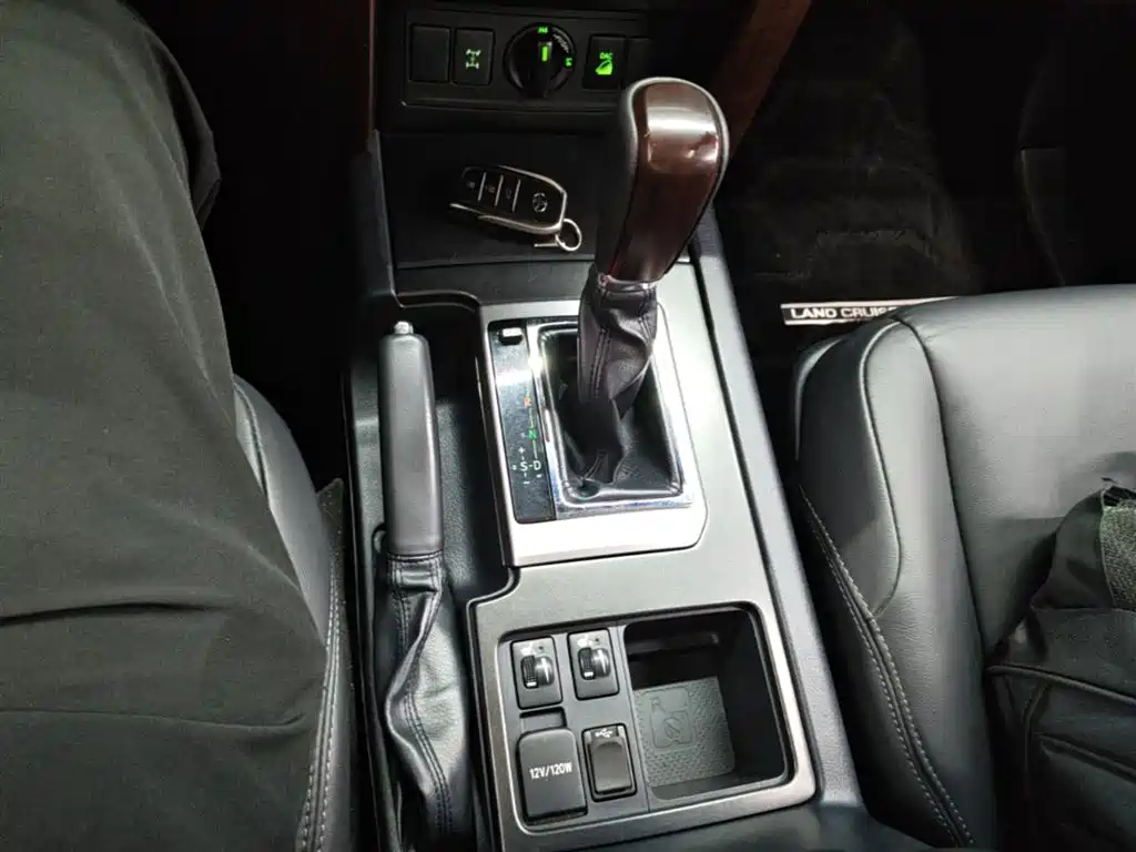 Toyota Prado 2016 — фото 14