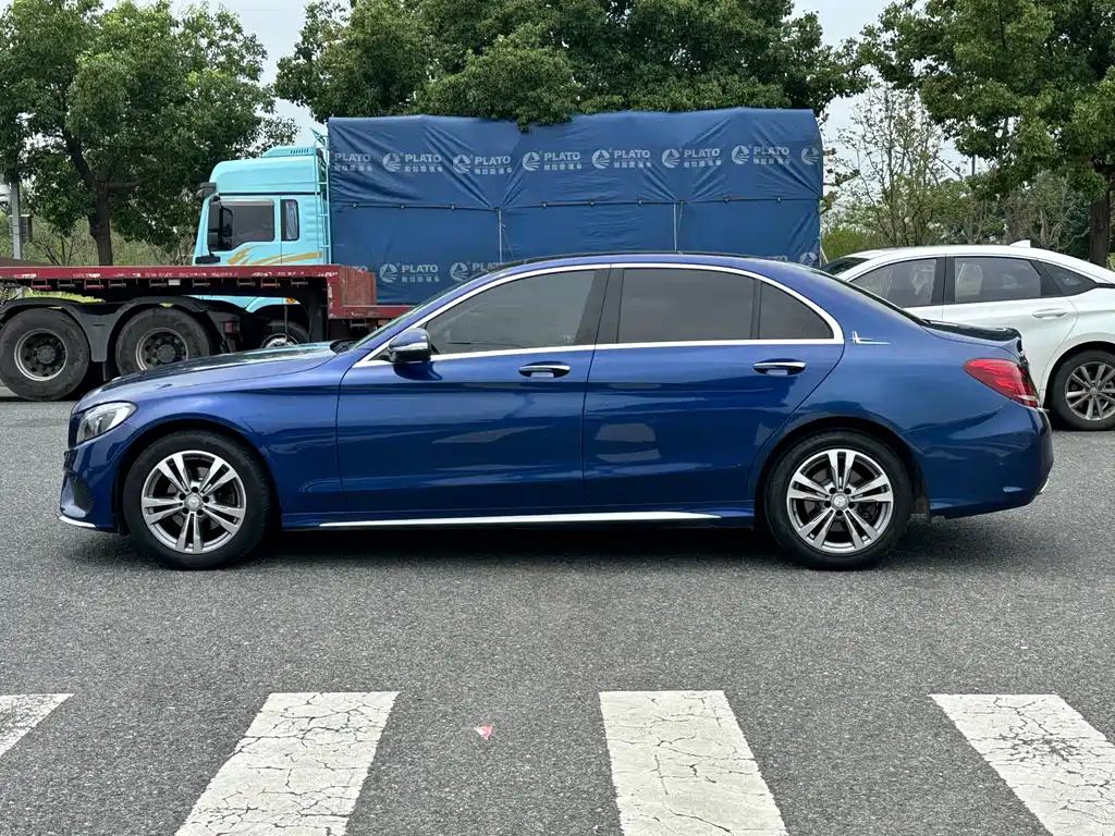 Mercedes-Benz C-Class 2017