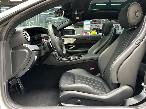 Mercedes-Benz E-Class 2022