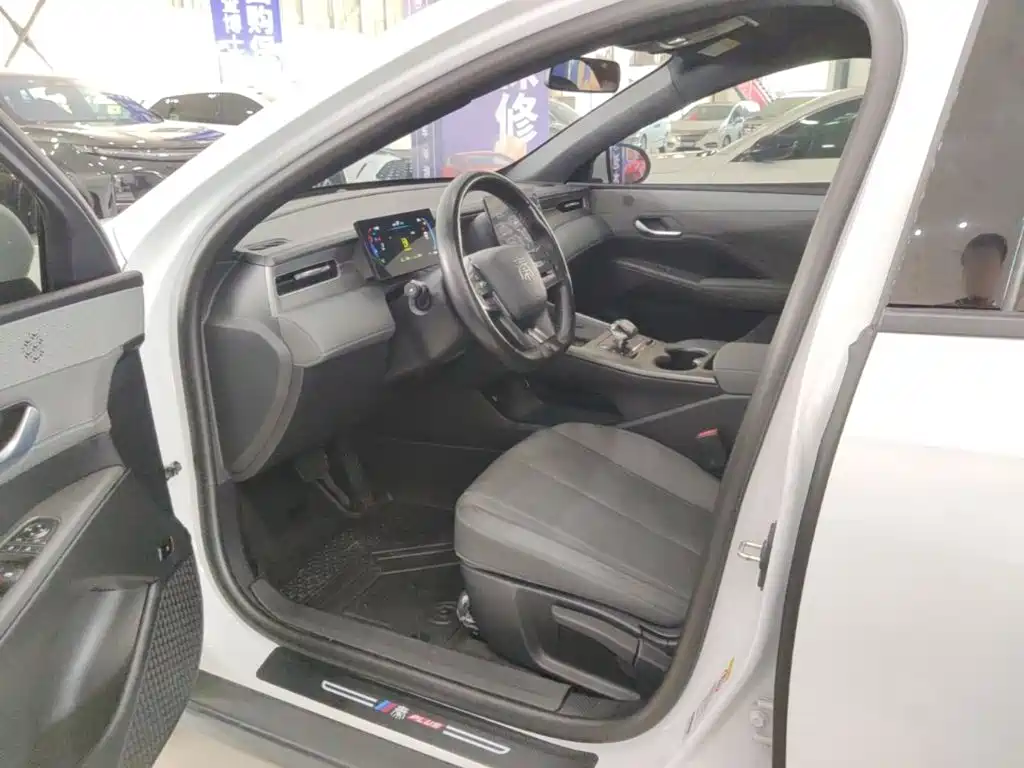 BYD Qin PLUS 2025 — фото 16