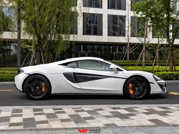 McLaren 570 2015