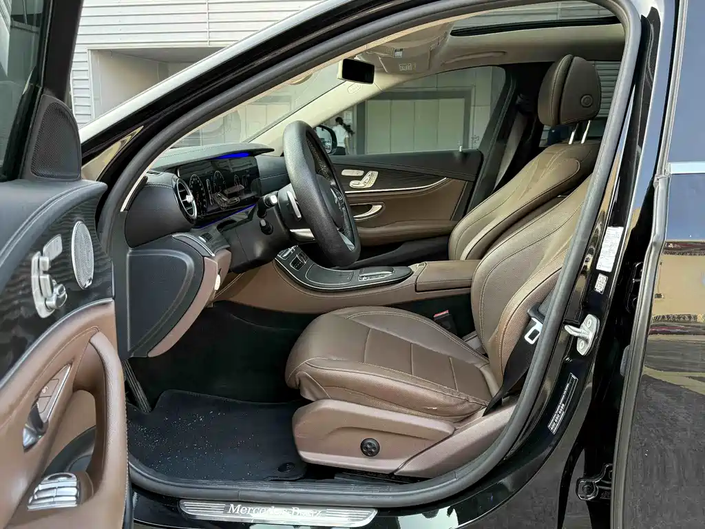 Mercedes-Benz E-Class 2020 — фото 13