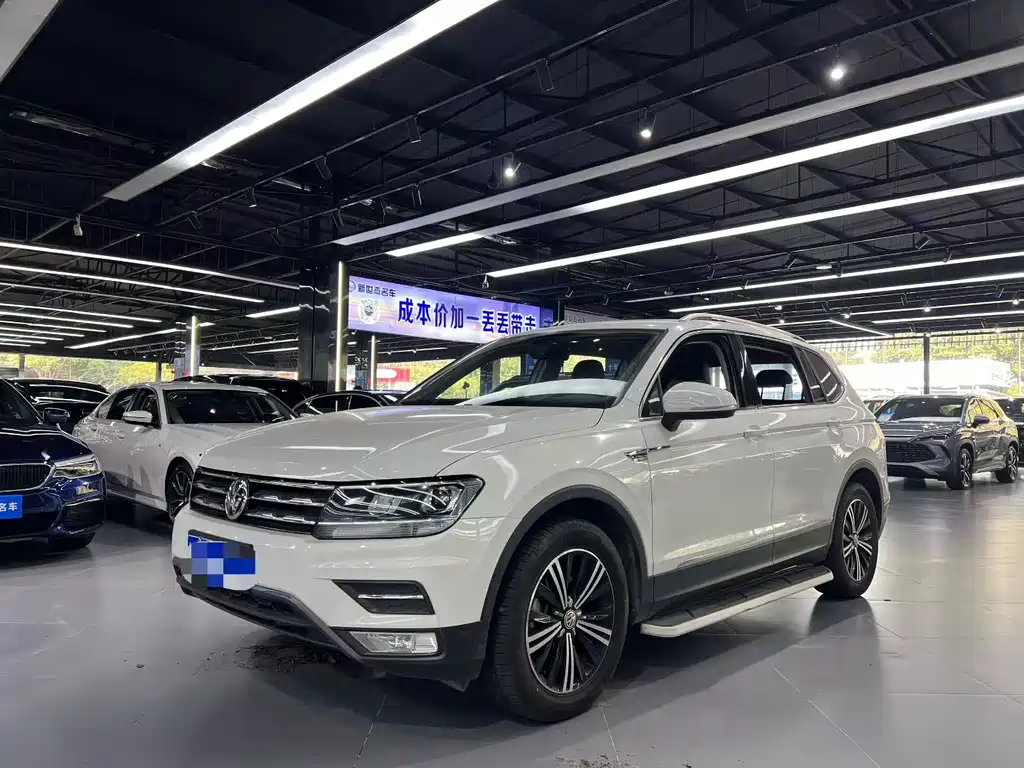 Volkswagen Tiguan L 2019 — фото 1