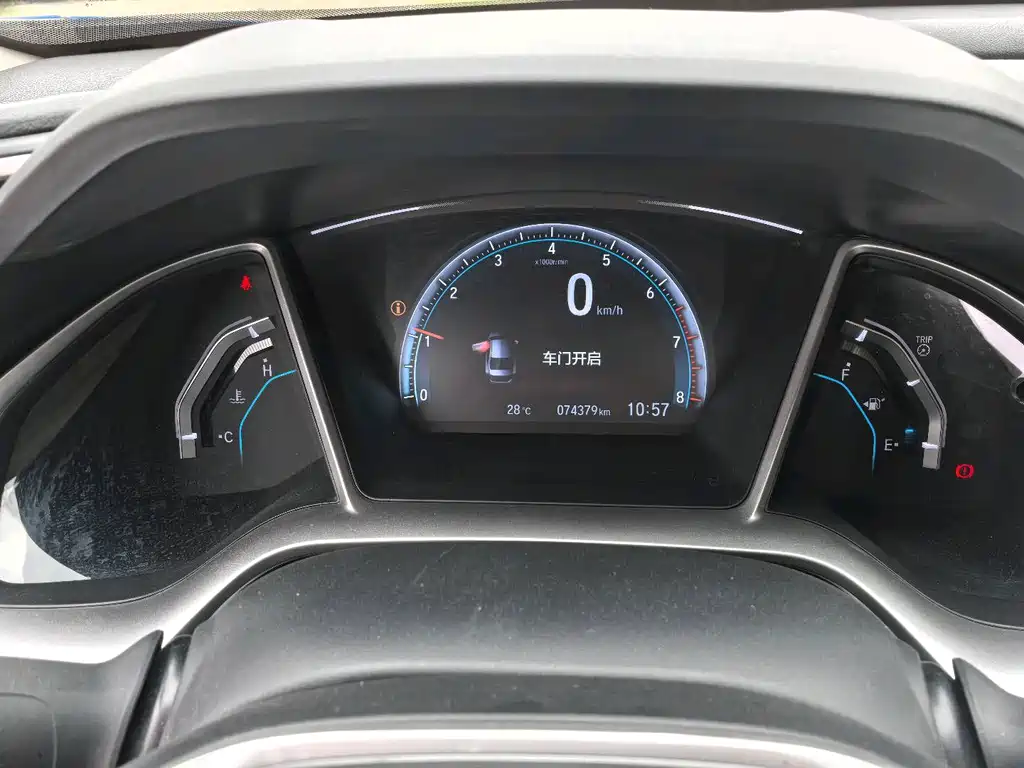 Honda Civic 2018 — фото 14