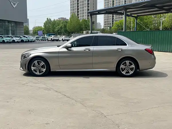 Mercedes-Benz C-Class 2021
