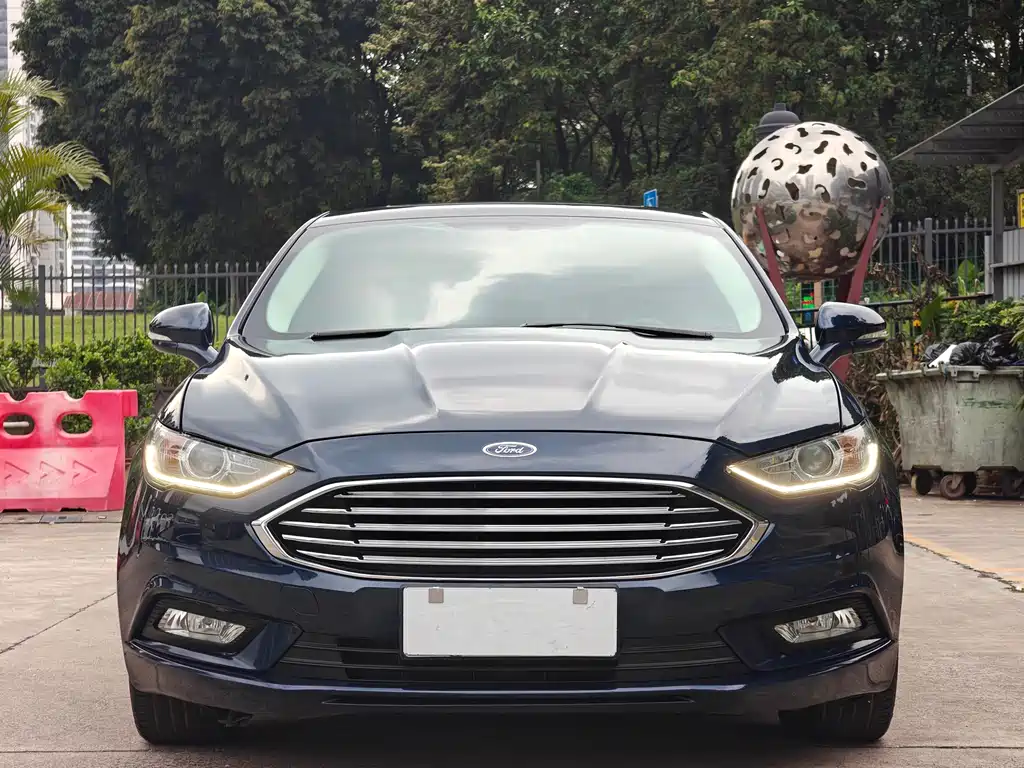 Ford Mondeo 2018 — фото 2