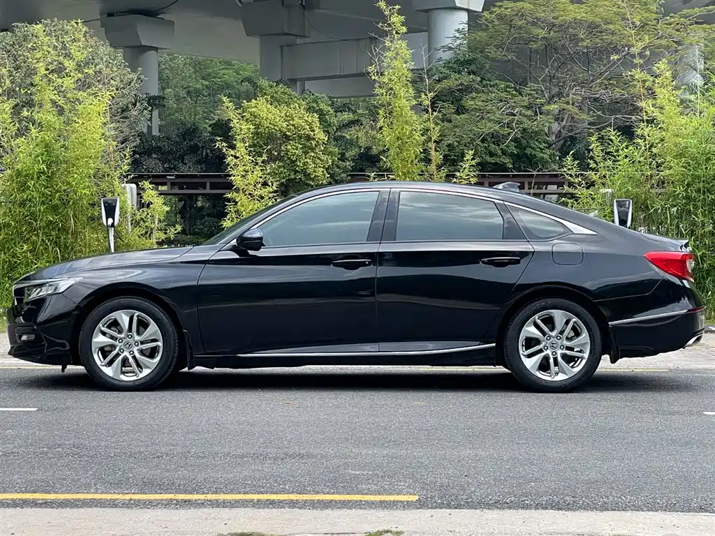 Honda Accord 2019 — фото 6