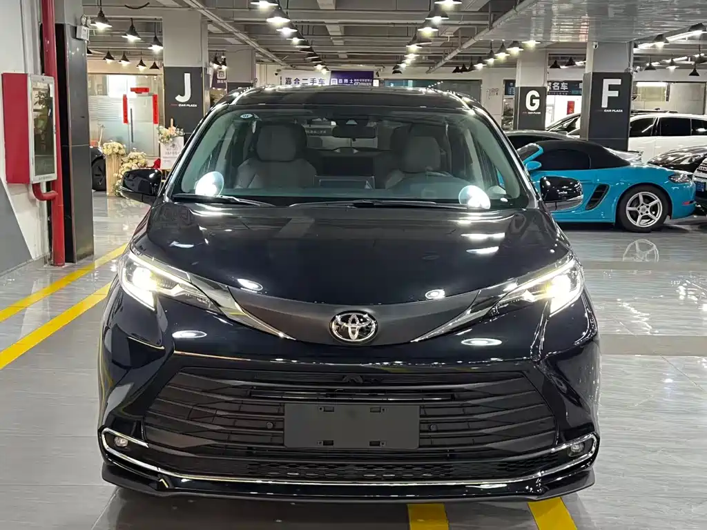 Toyota Sienna 2026