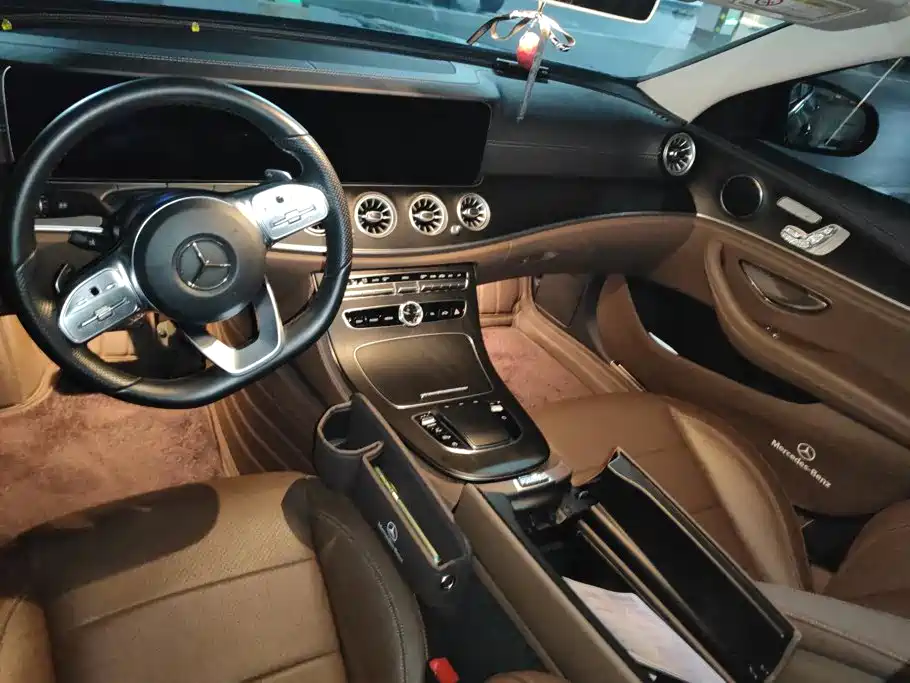 Mercedes-Benz E-Class 2020 — фото 12