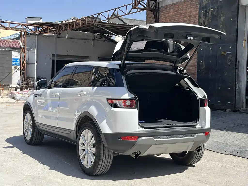 Land Rover Evoque 2016 — фото 11