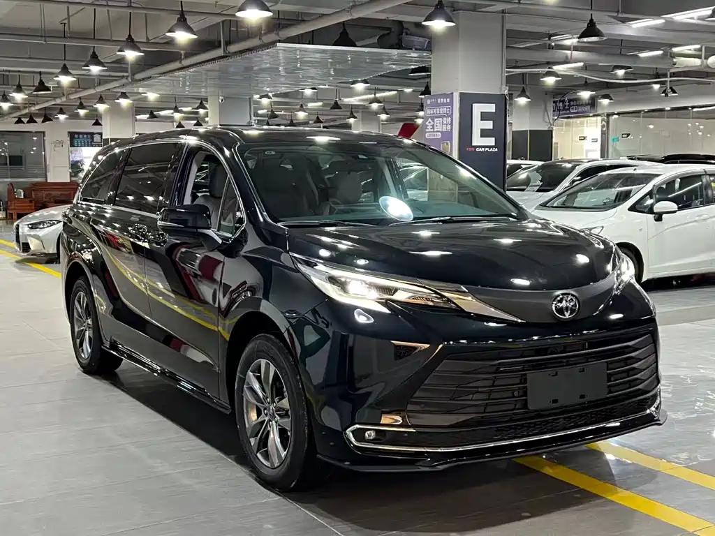 Toyota Sienna 2026
