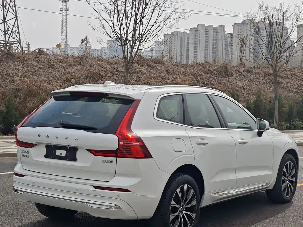 Volvo XC60 2025 — фото 4