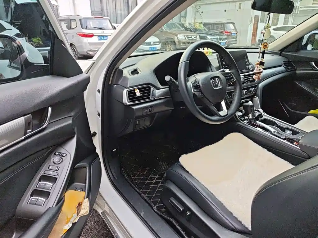 Honda Accord 2019 — фото 14