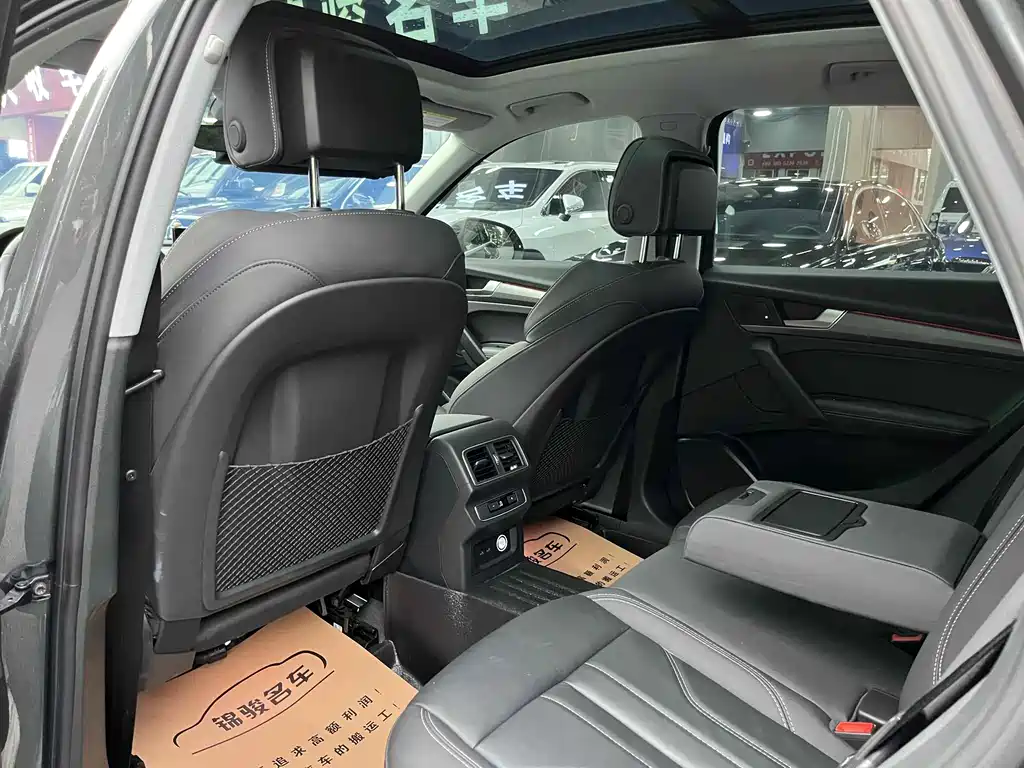 Audi Q5L 2022 — фото 11