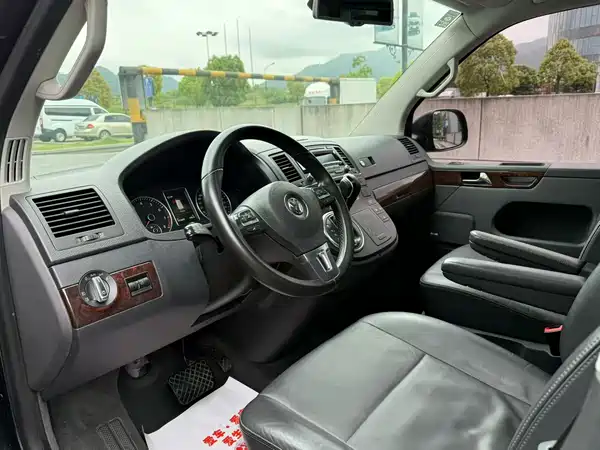 Volkswagen Metroway 2012
