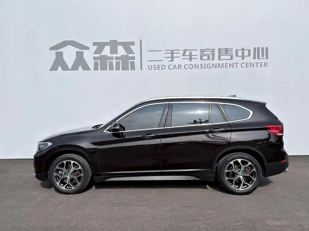 BMW X1 2021 — фото 3