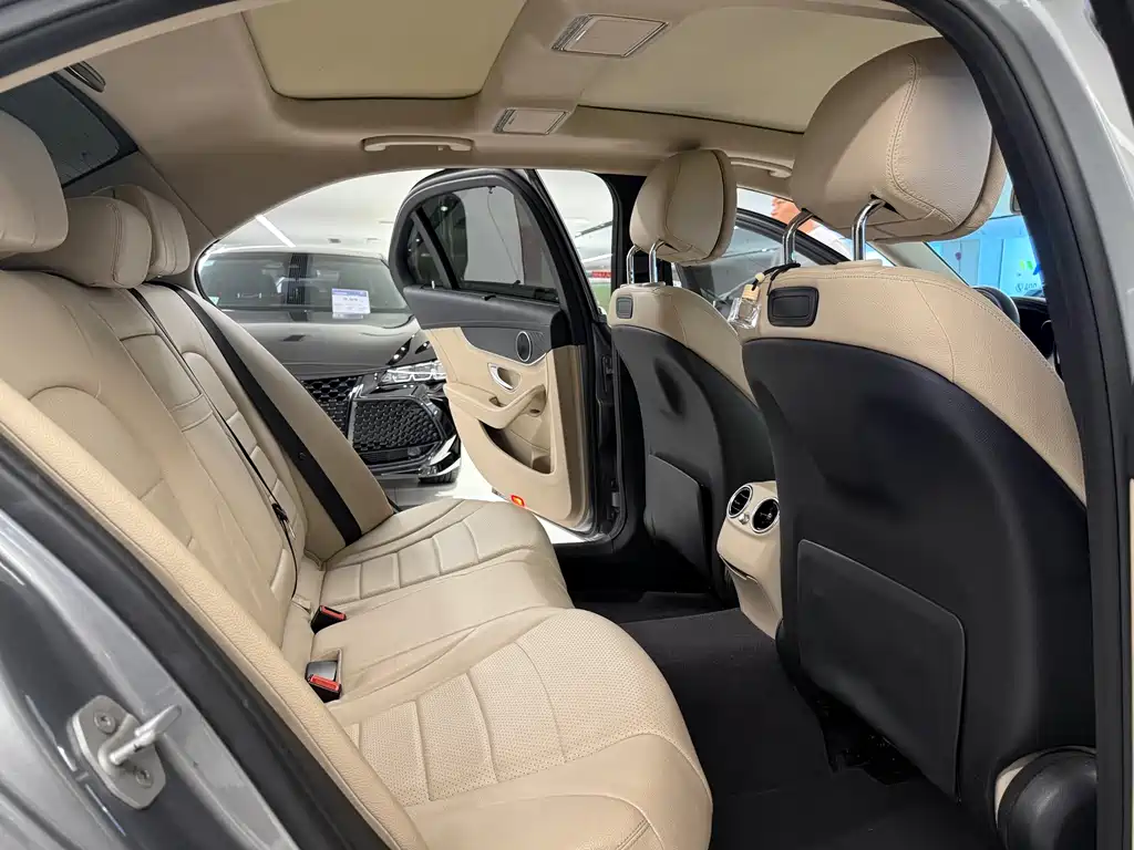Mercedes-Benz C-Class 2016 — фото 14
