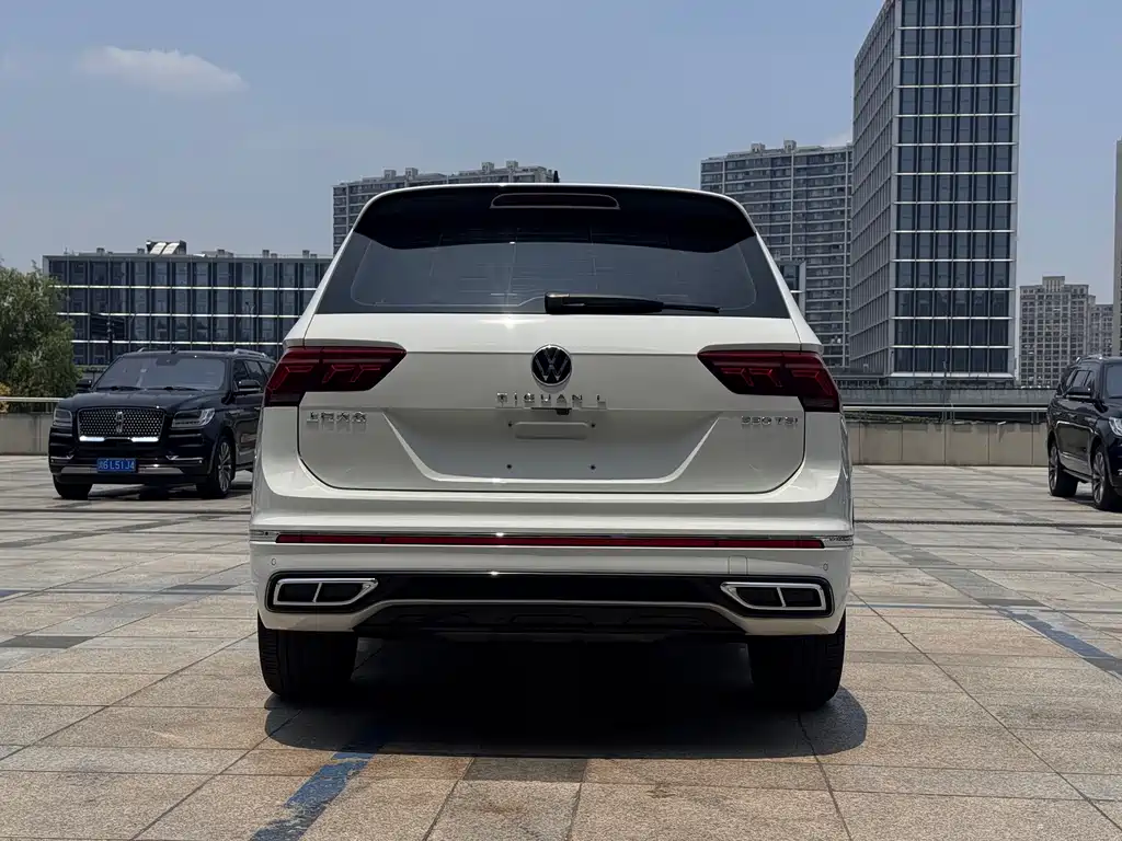 Volkswagen Tiguan L 2023 — фото 6