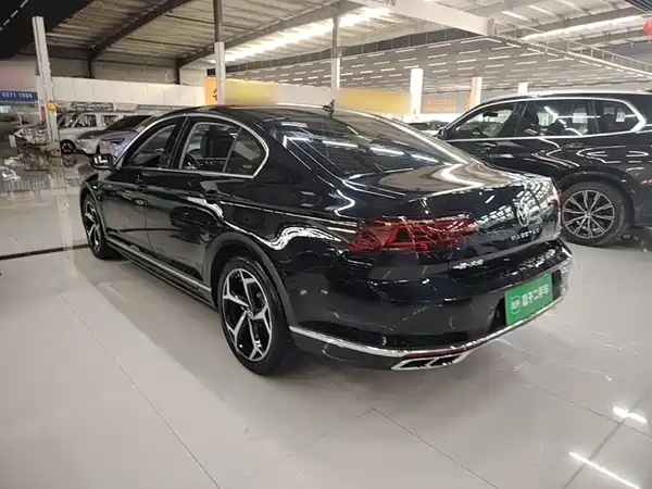 Volkswagen Magotan 2025