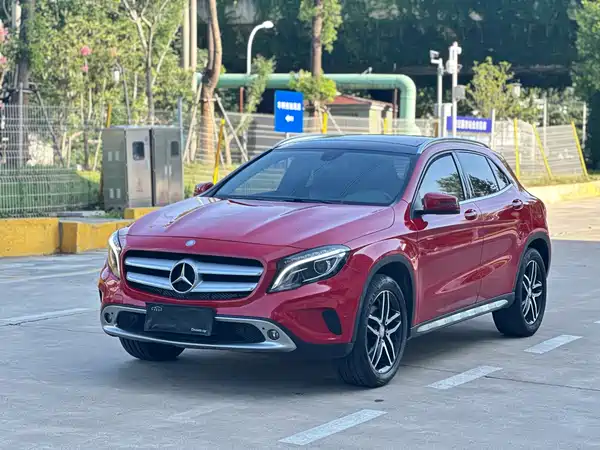 Mercedes-Benz GLA 2016