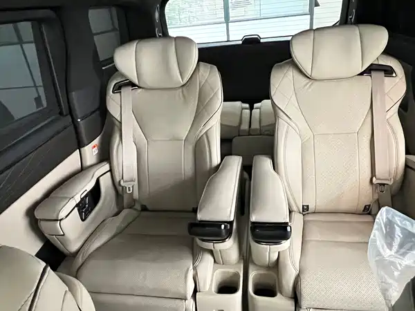 Toyota Alphard 2024