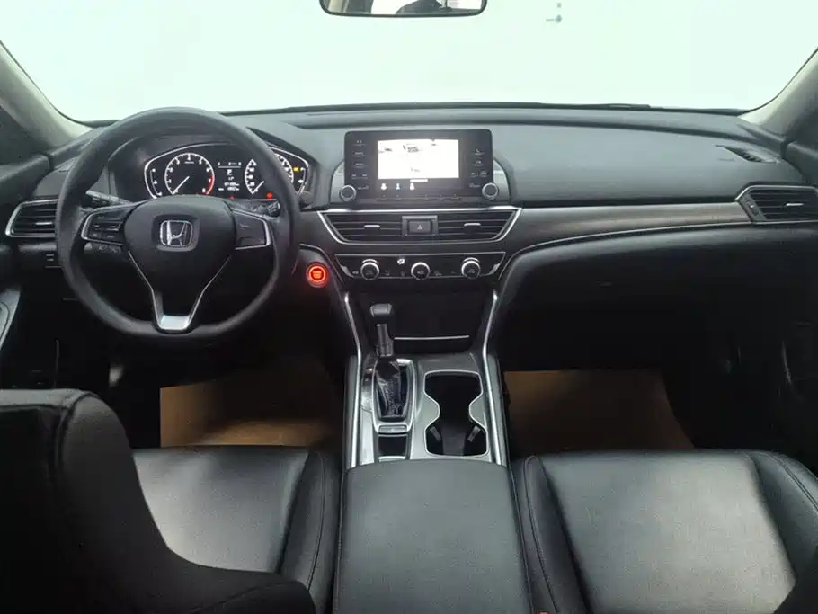 Honda Accord 2018 — фото 12