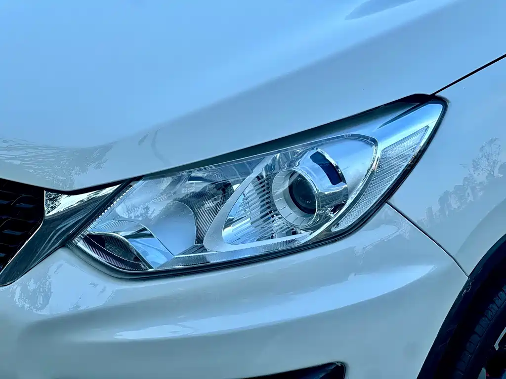 BAIC Shenbao X35 2016 — фото 13