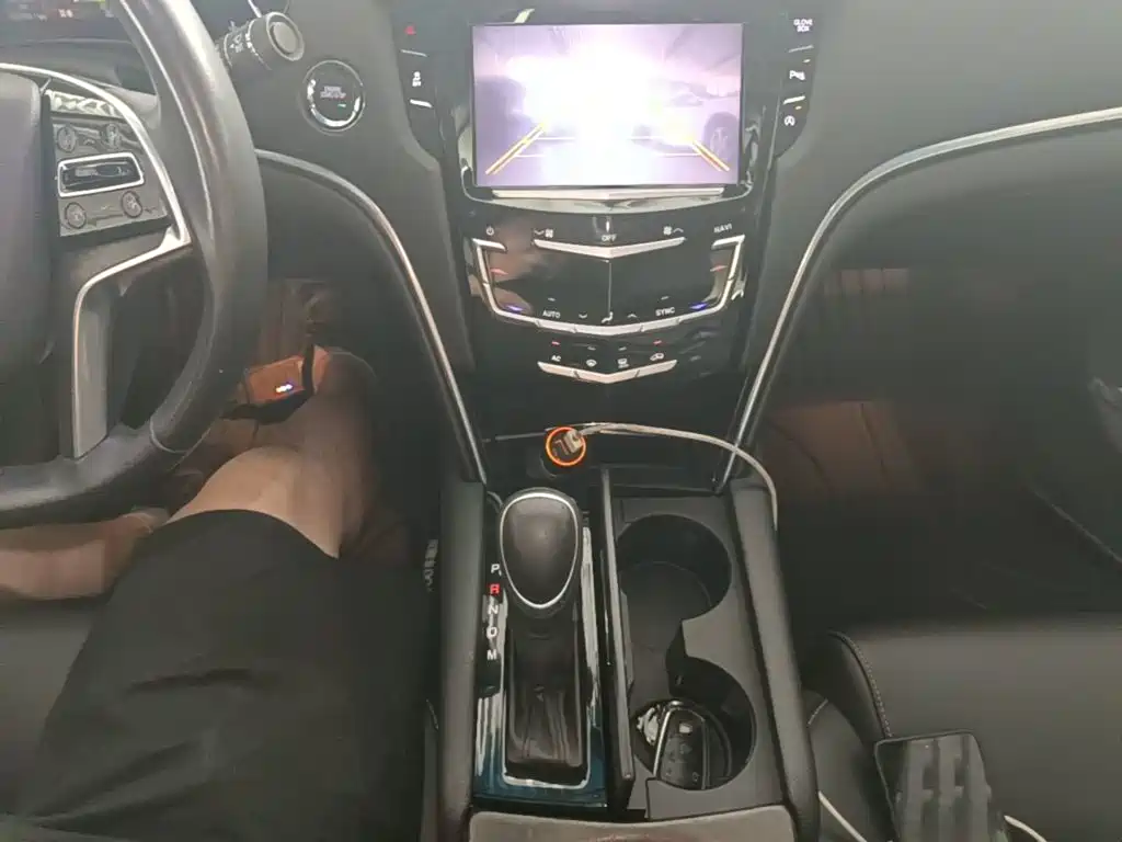 Cadillac XTS 2019 — фото 14