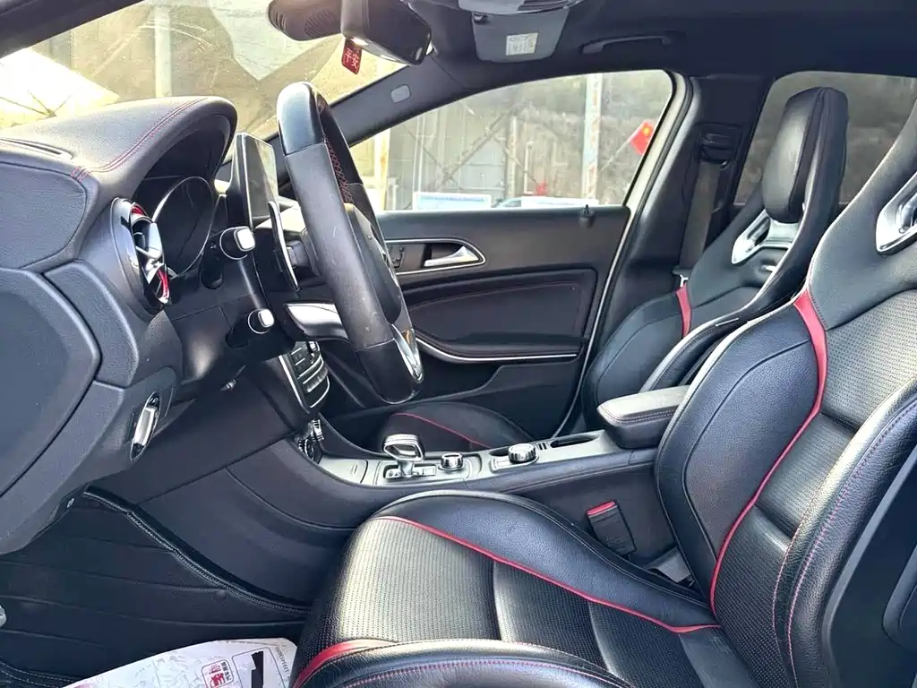 Mercedes-Benz GLA AMG 2016 — фото 14