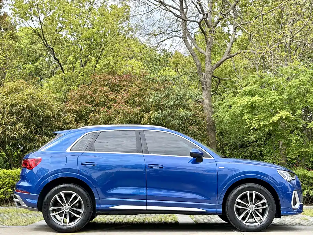 Audi Q3 2020 — фото 14