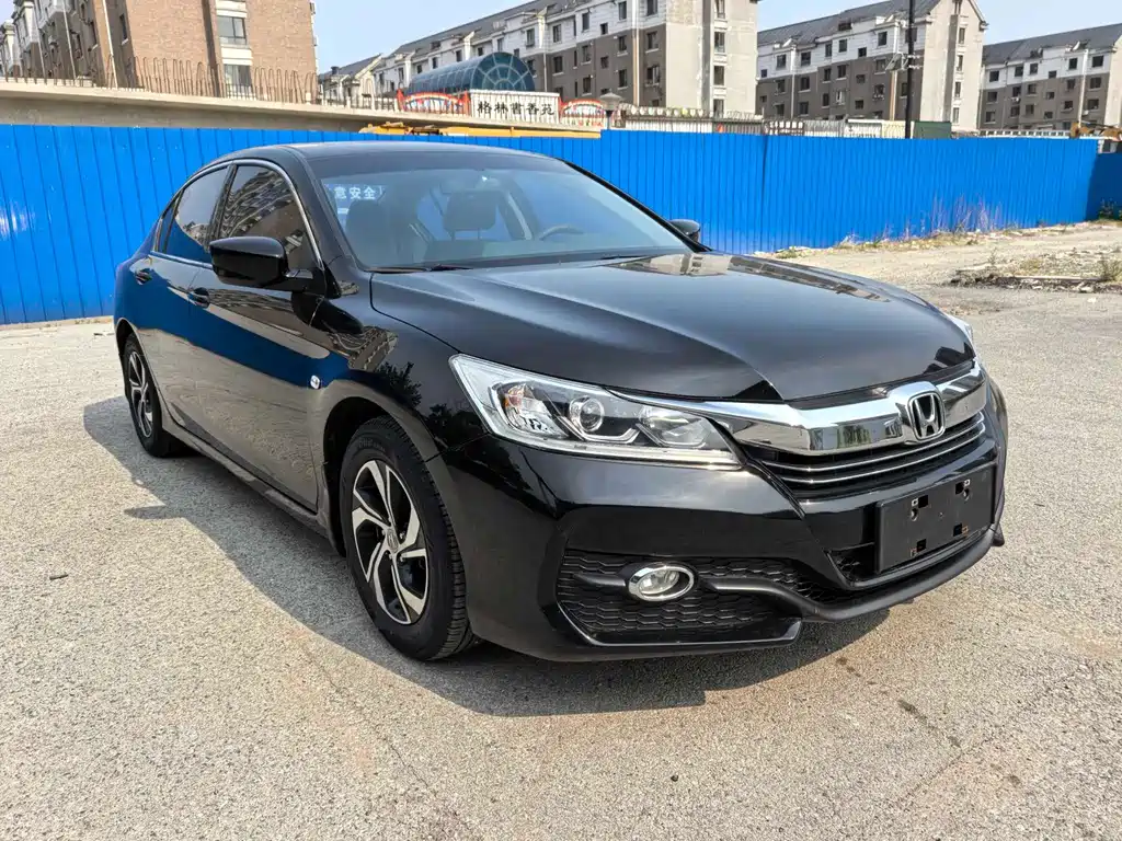Honda Accord 2017 — фото 3