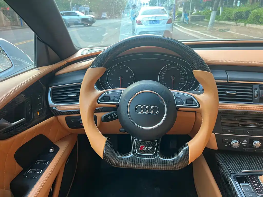 Audi A7 2017 — фото 29