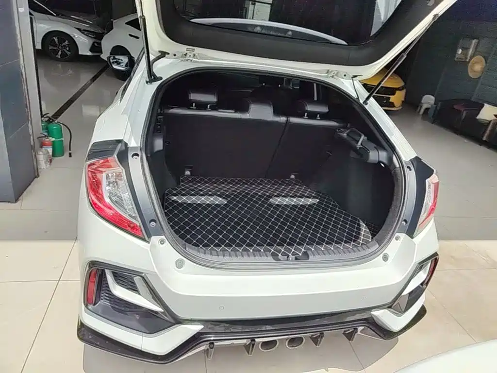 Honda Civic 2020 — фото 19
