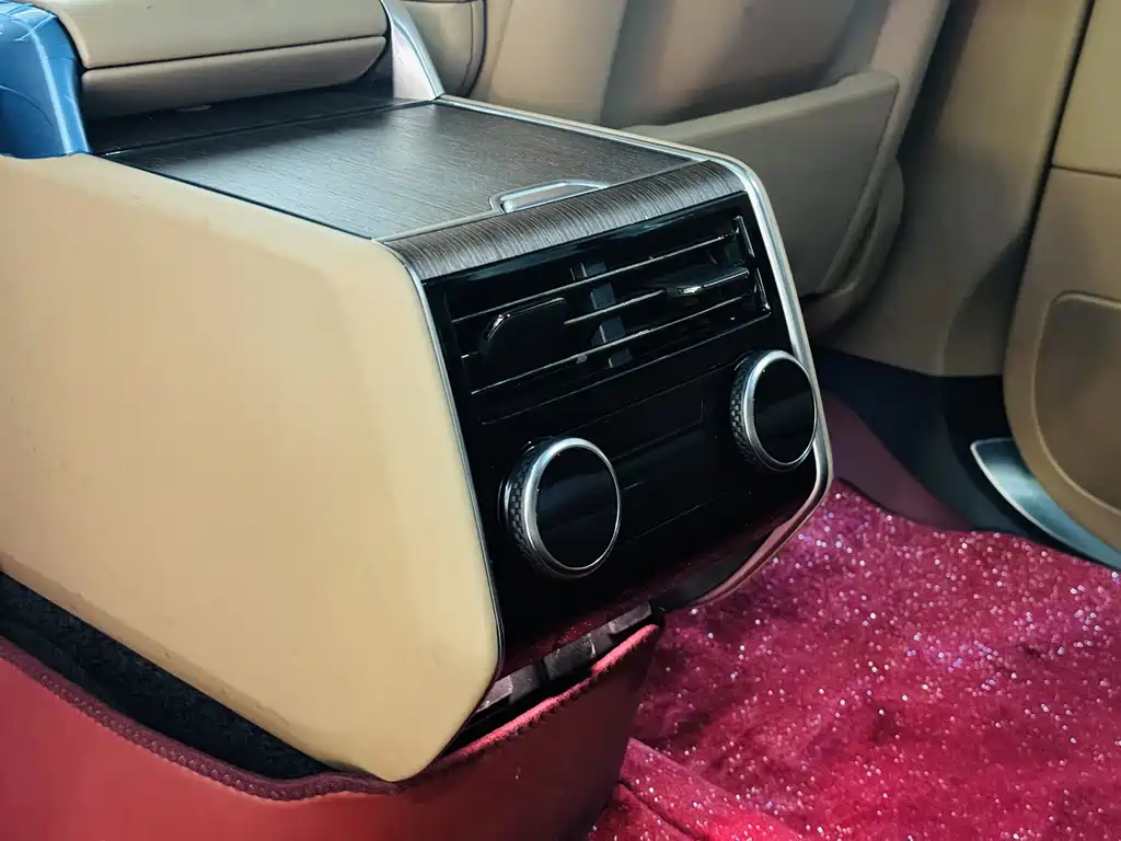 Land Rover Range Rover 2025 — фото 13