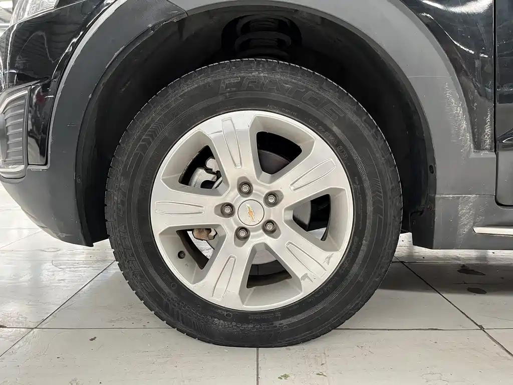 Chevrolet Captiva 2017 — фото 14