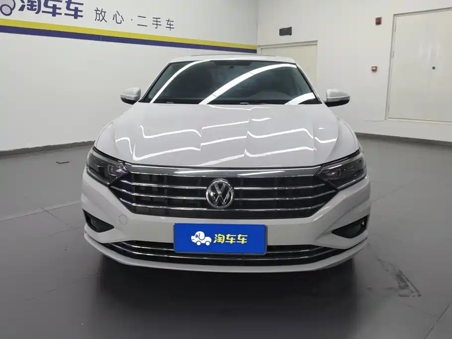 Volkswagen Sagitar 2022