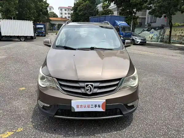 Baojun 730 2015