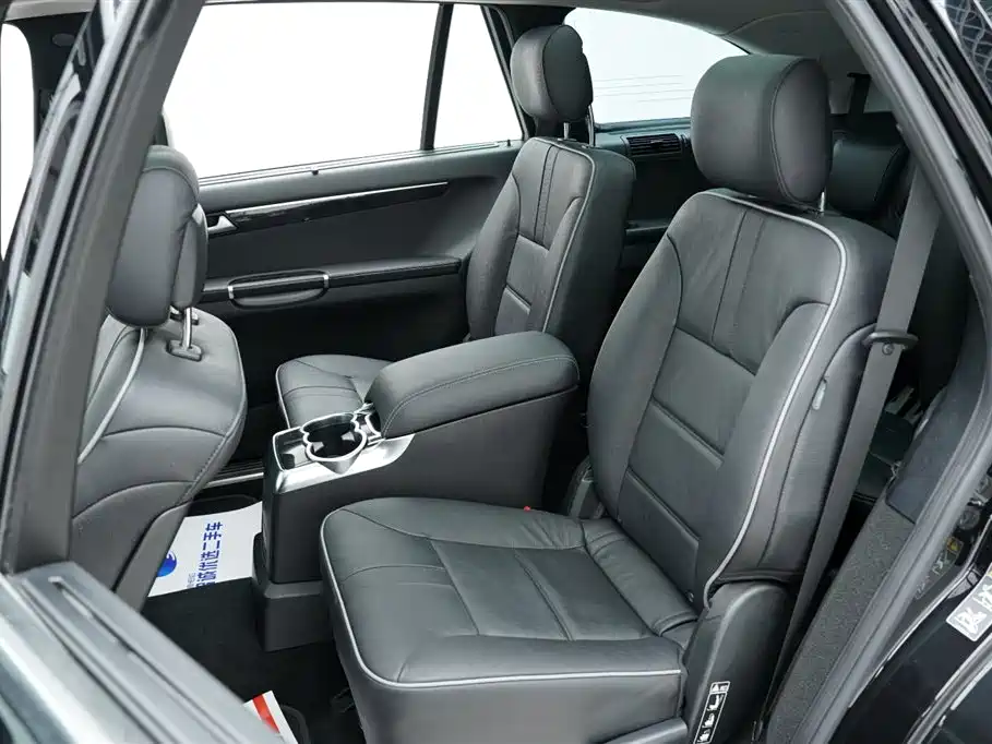 Mercedes-Benz R-Class 2015 — фото 19
