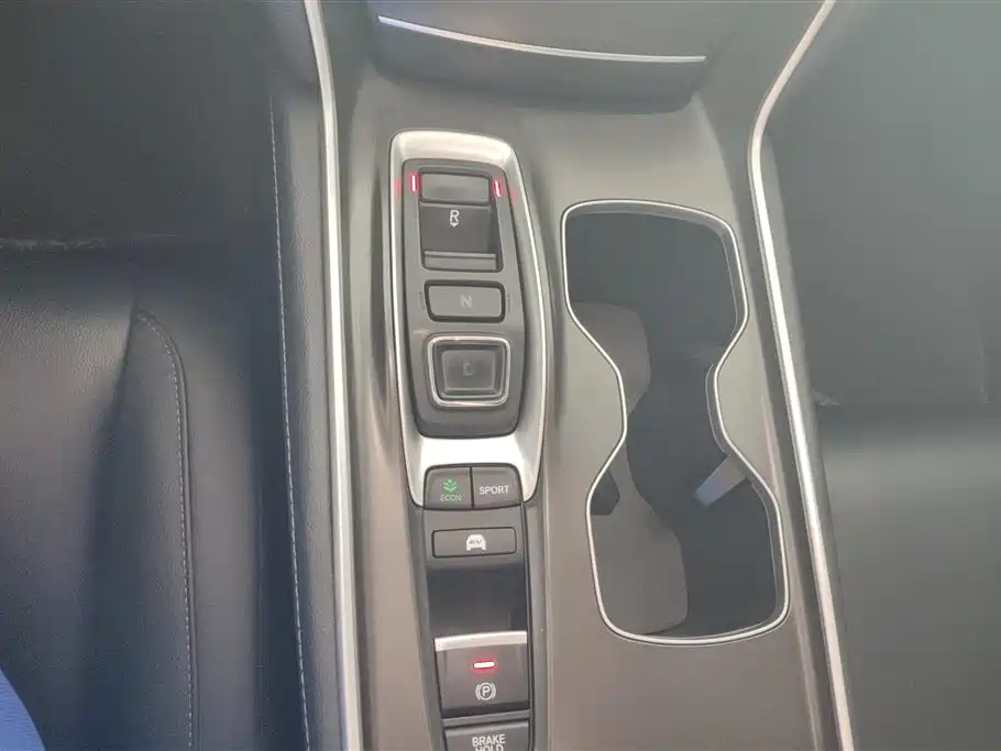Honda Accord 2019 — фото 16