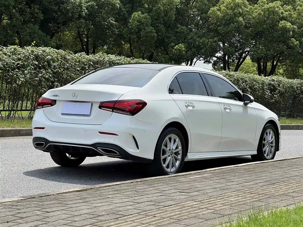 Mercedes-Benz A-Class 2019 — фото 4