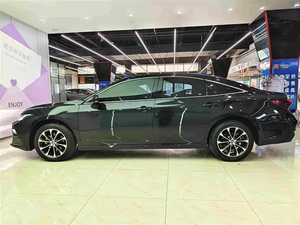 Toyota Avalon 2022