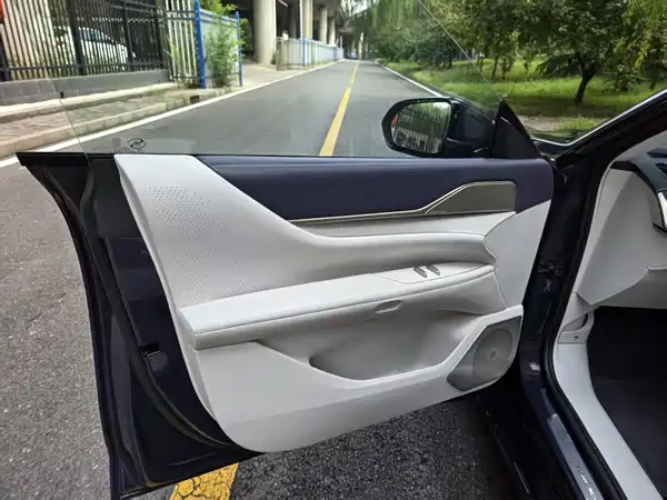 Buick Zhijing L7 2025