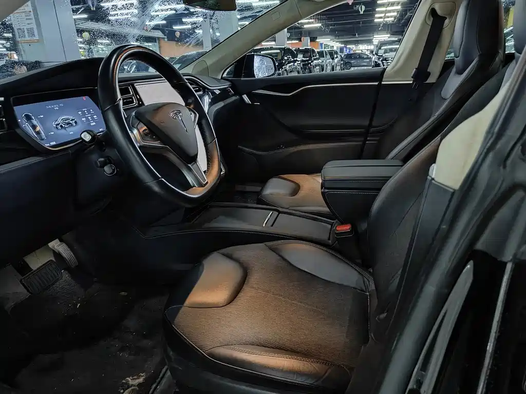 Tesla Model S 2016