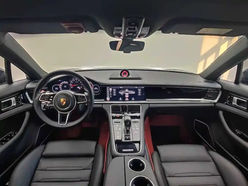 Porsche Panamera 2018 — фото 7