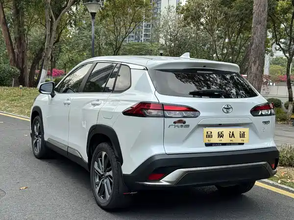 Toyota Frontlander 2022