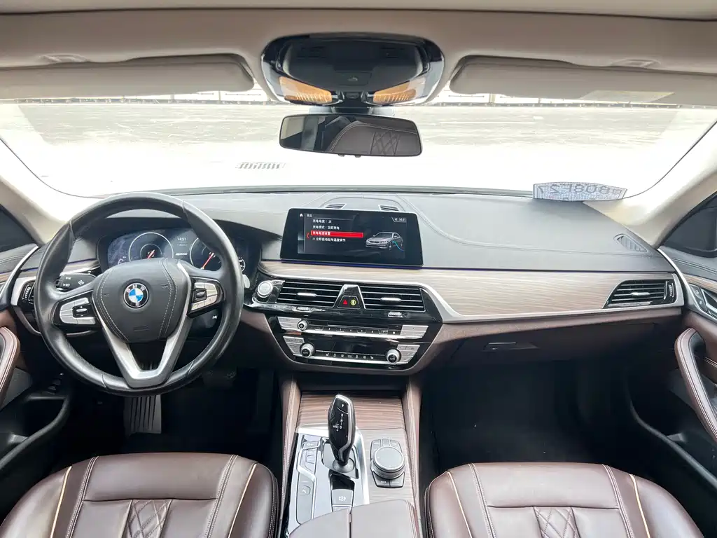 BMW 5 Series New Energy 2018 — фото 12