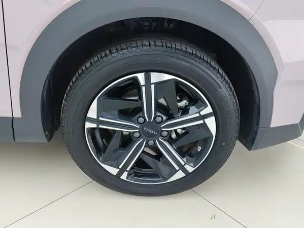 Lynk & Co 06 EM-P 2024