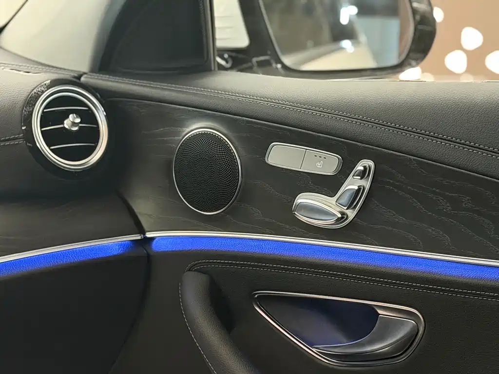 Mercedes-Benz E-Class 2017 — фото 13
