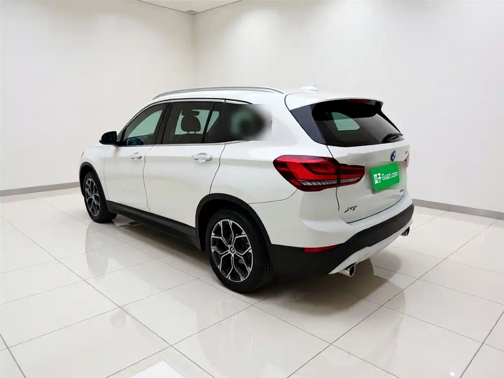 BMW X1 2022 — фото 4